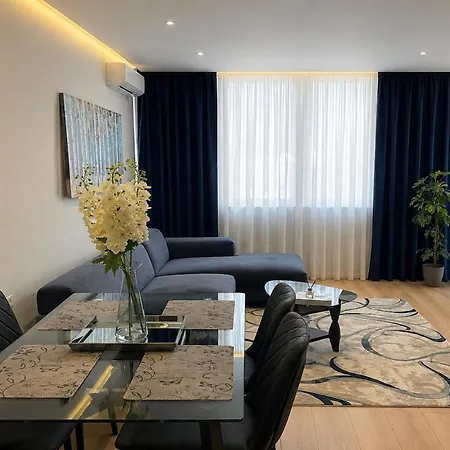 Aura Luxury 01 * Tirana